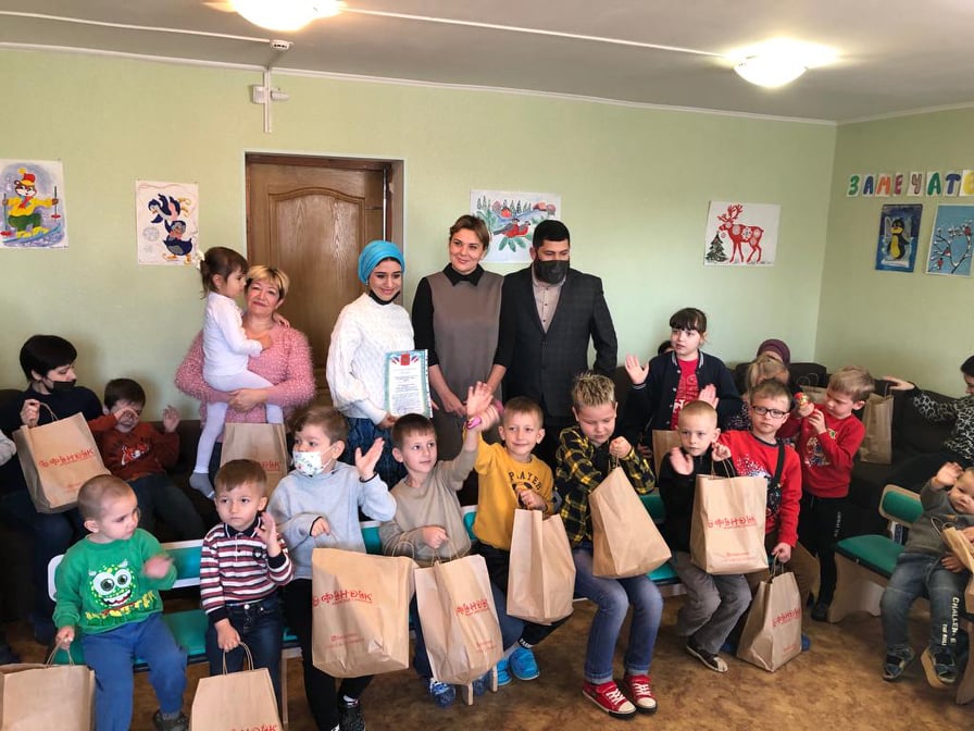 Муфтият Крыма принял участие в ежегодной благотворительной акции «День хорошего настроения»